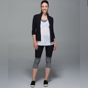 Lululemon Seamlessly Street Crop Leggings  Heathered Black - Black Gray  Size 8